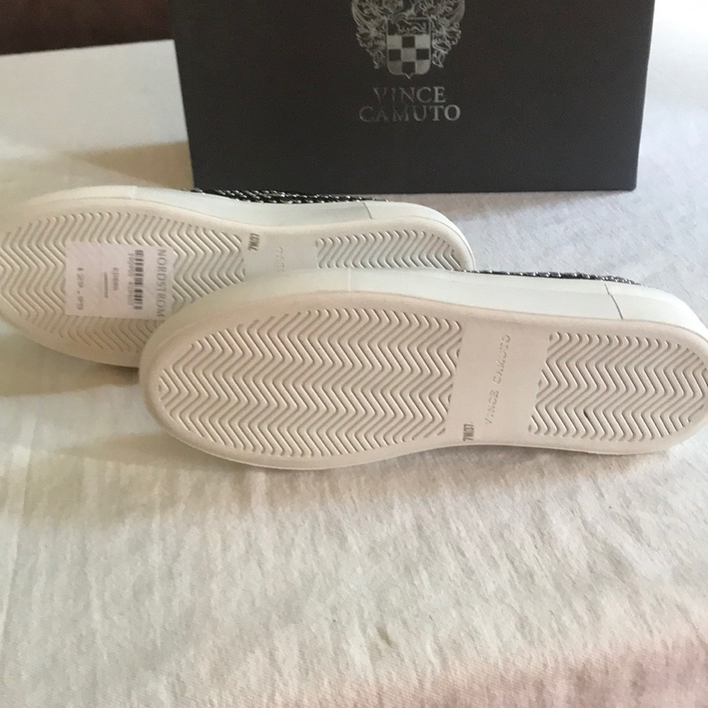 Vince Camuto Kindra Shoes - Picture 4 of 4